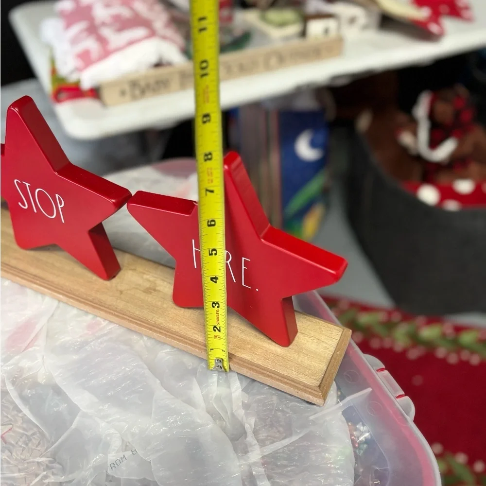 Rae Dunn Santa Stop Here red star sign